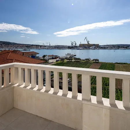 Apartment By The Sea Seget Donji, - 23134